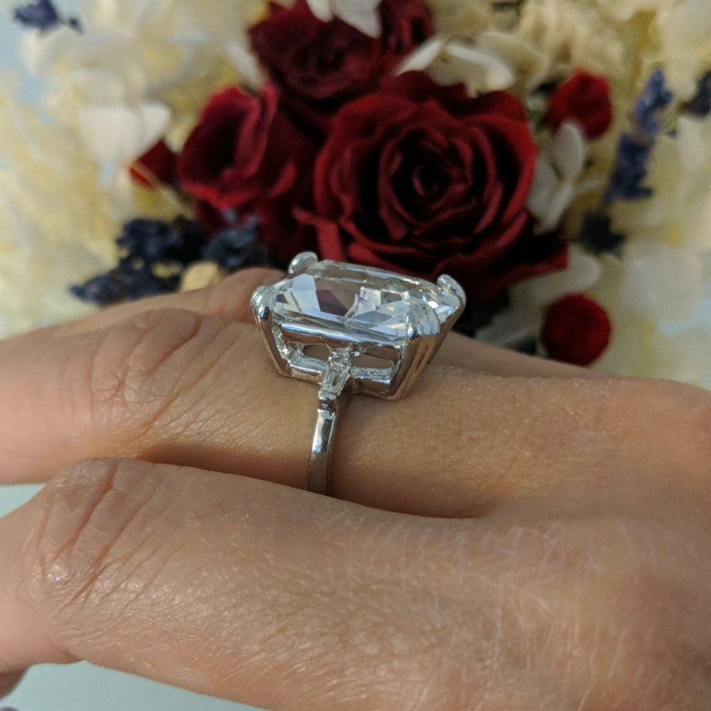 Large Crystal Cocktail Ring - Picture 2 of 2